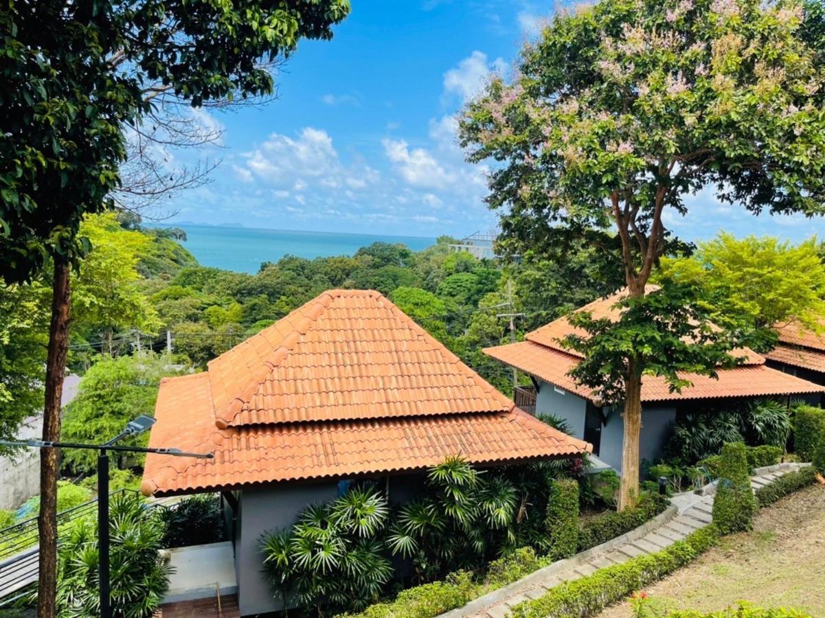 Bakantiang Resort Ko Lanta Extérieur photo