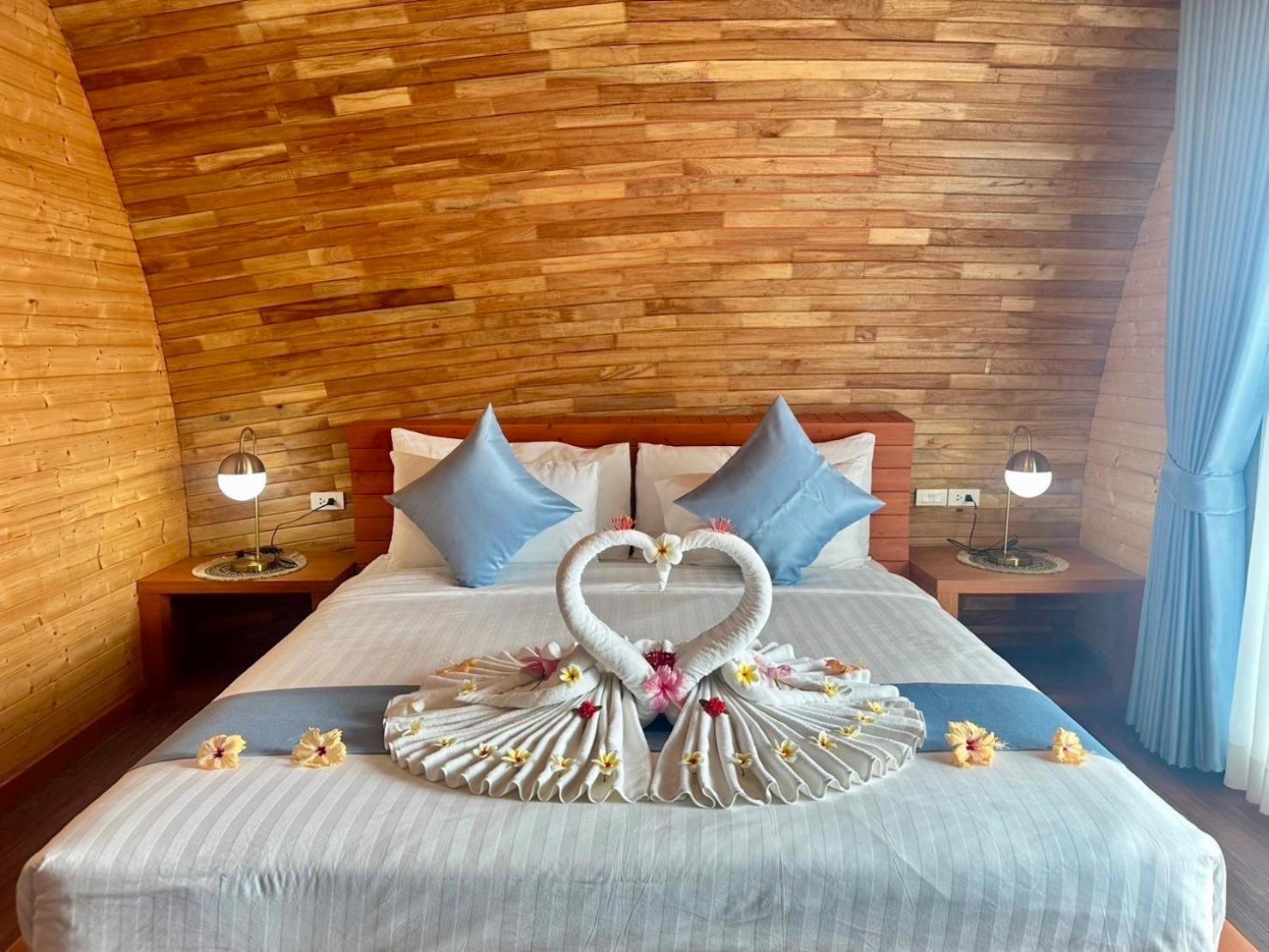 Bakantiang Resort Ko Lanta Extérieur photo