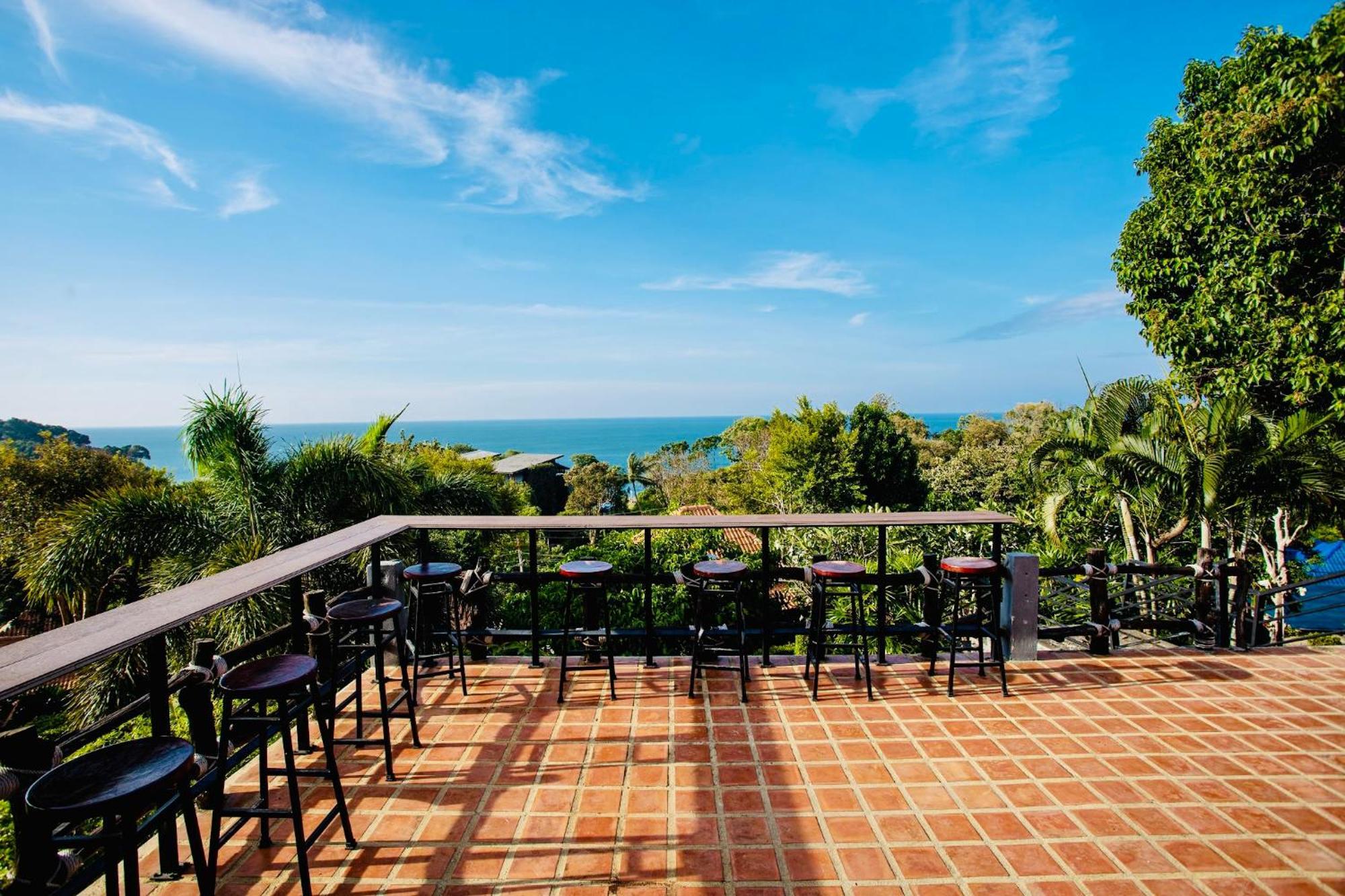 Bakantiang Resort Ko Lanta Extérieur photo