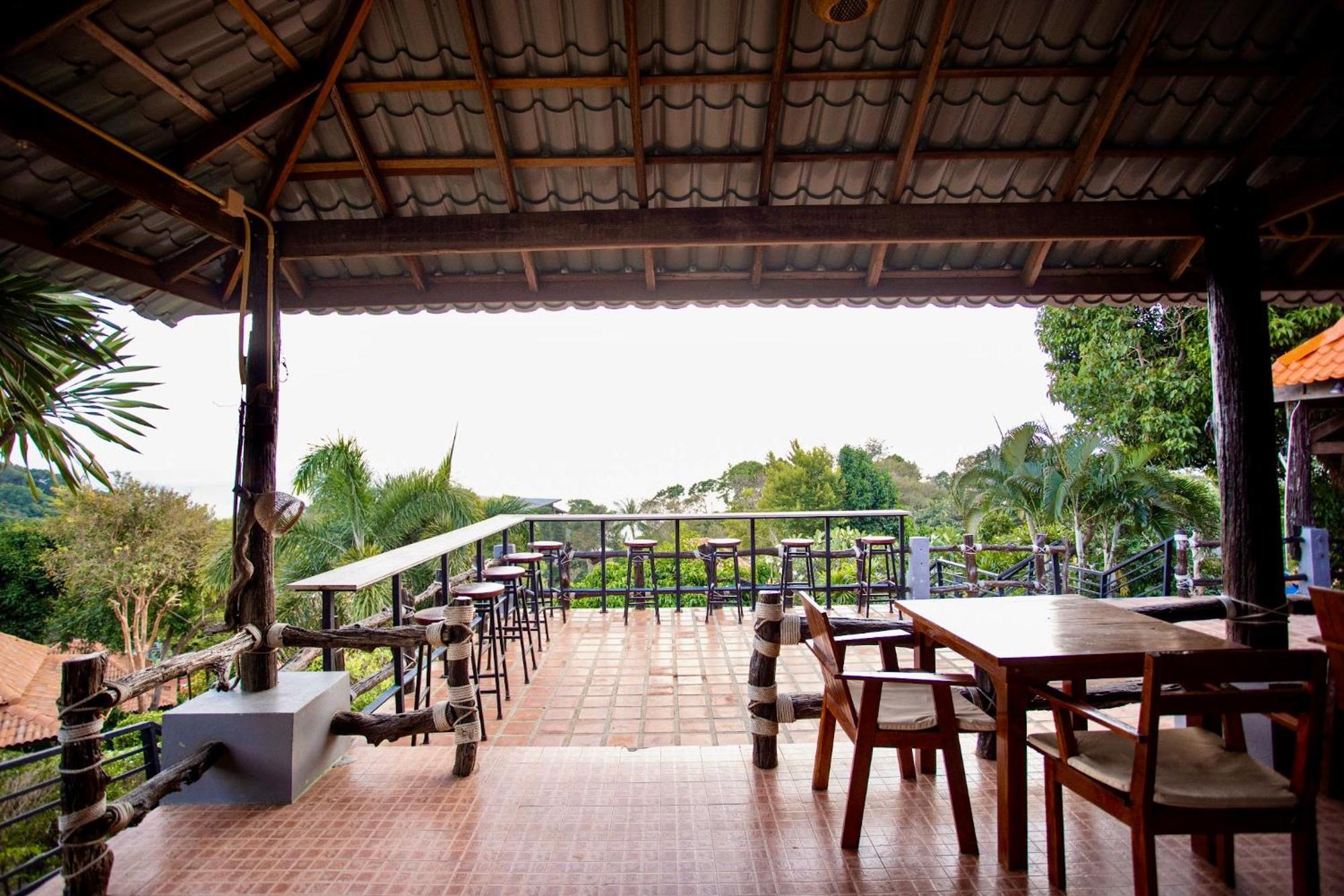 Bakantiang Resort Ko Lanta Extérieur photo