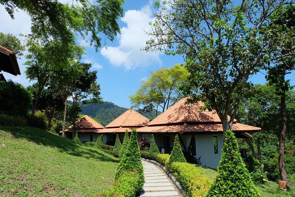 Bakantiang Resort Ko Lanta Extérieur photo